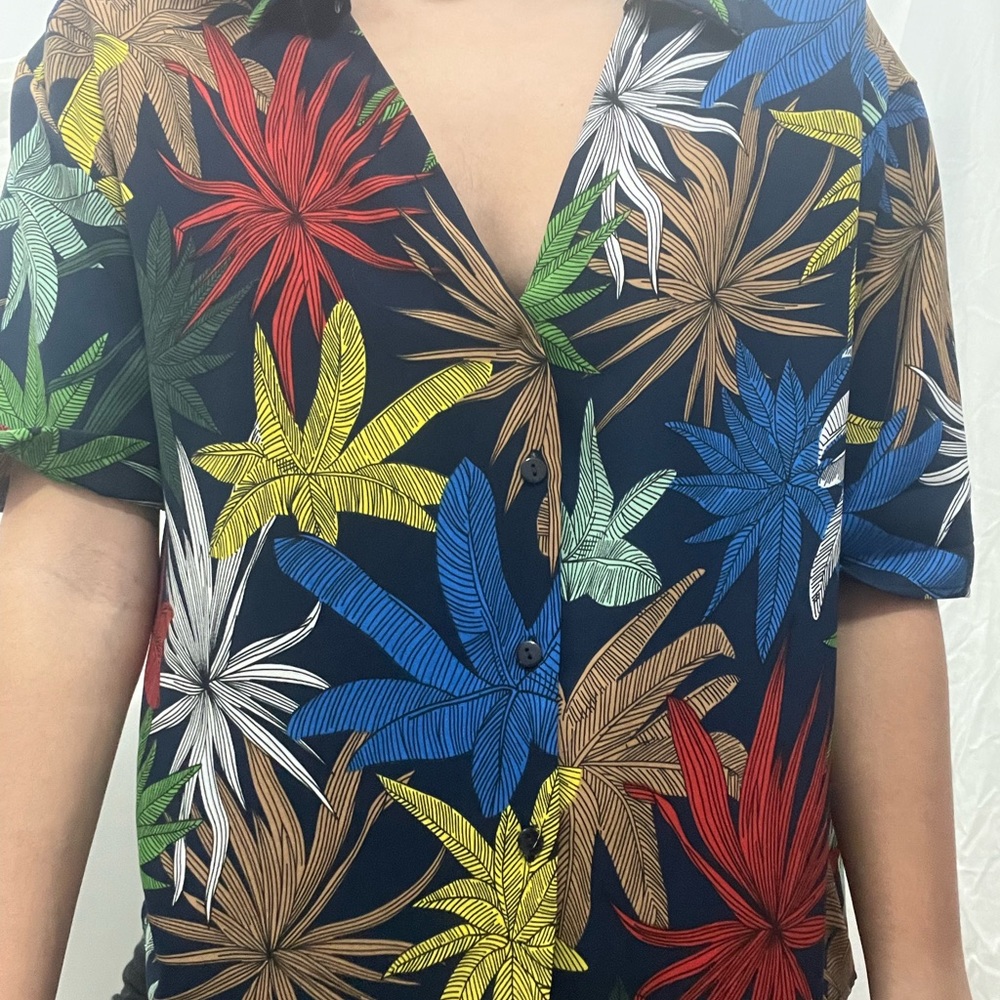 V neck shirt